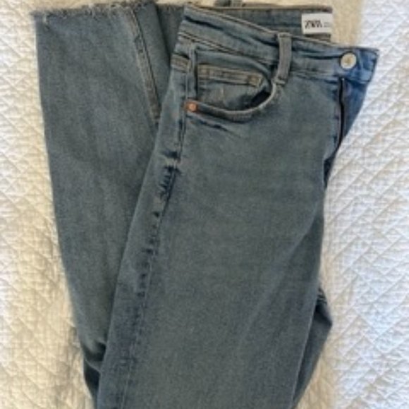 Zara Straight Leg Jeans - Picture 1 of 1